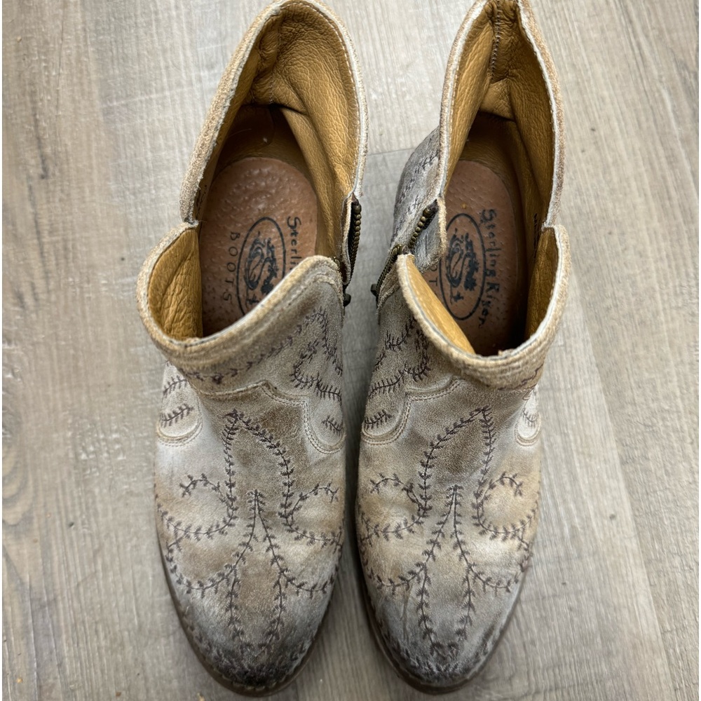 Sterling River Leather Ankle Booties - Picture 2 of 9